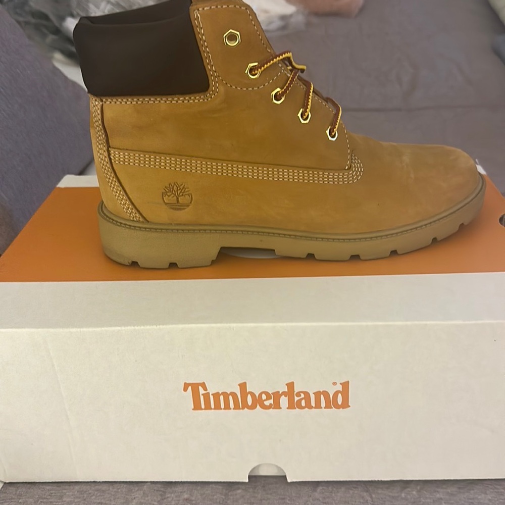 Boots - Picture 3 of 3